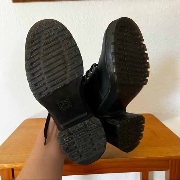 Dr. Martens Jesy Sendal Black Leather Lace Up Boots Size 8 - Picture 11 of 11